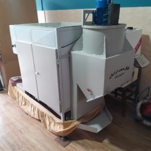پاک کردن کشمش (دم گیری)