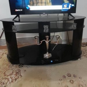 میز تلویزیون شیشه ای