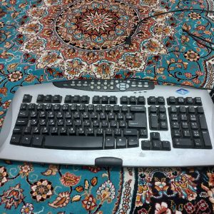 یک عدد کیبورد