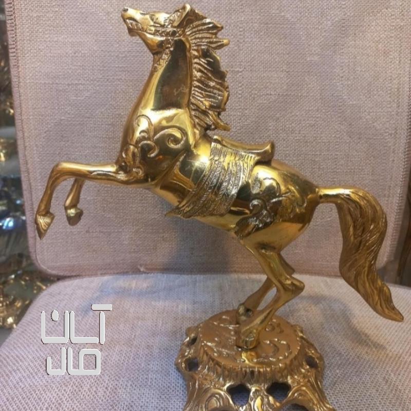 مجسمه برنز