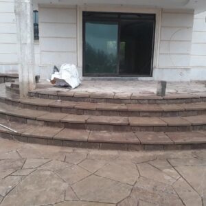 اجرای سنگ کف حیاط محوطه سازی  درپوش پله سنگ لاشه