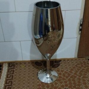 گلدان طلایی