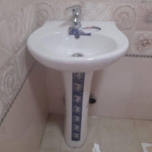 روشویی همراه شیر
