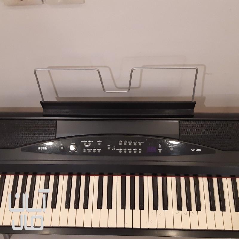 پیانو دیجیتال کرگ کاملا سالم و با کیفیت