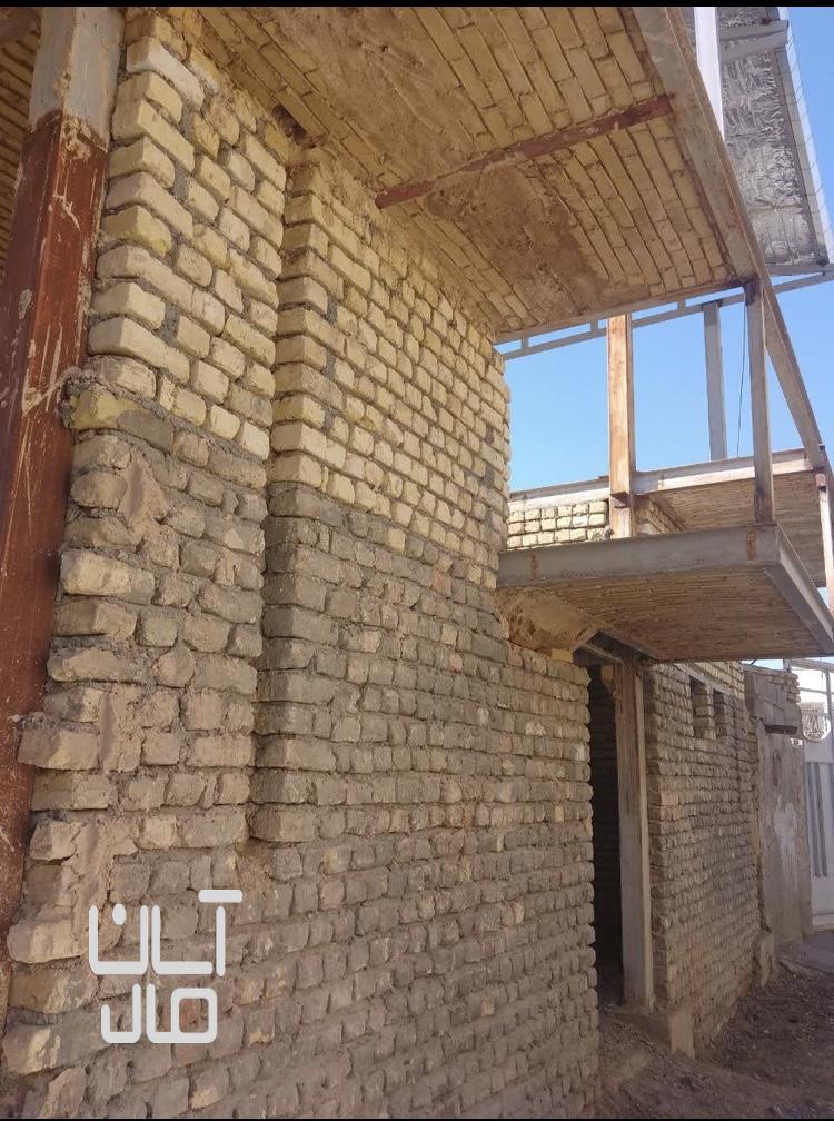 منزل نیمه ساخت