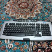 یک عدد کیبورد