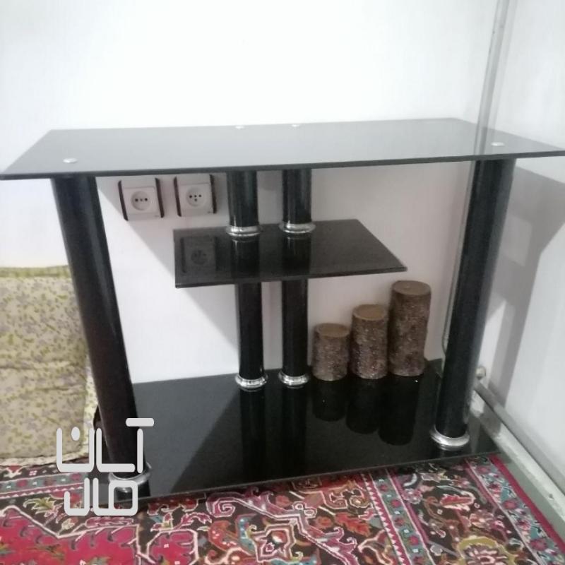 میز تلویزیون شیشه ای