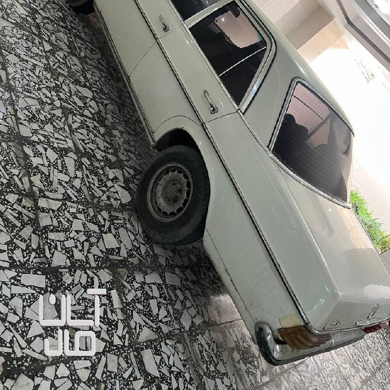 بنز ۲۳۰ معماری کلاسیک