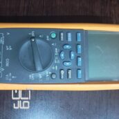 ۳عدد ولت متر فلوک آمریکایی