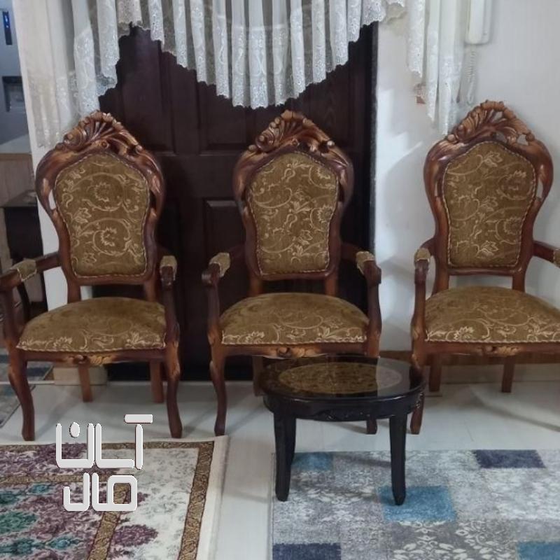 مبل ۹ نفره همراه میز
