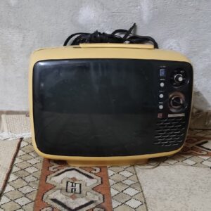 تلویزیون سیاه سفید