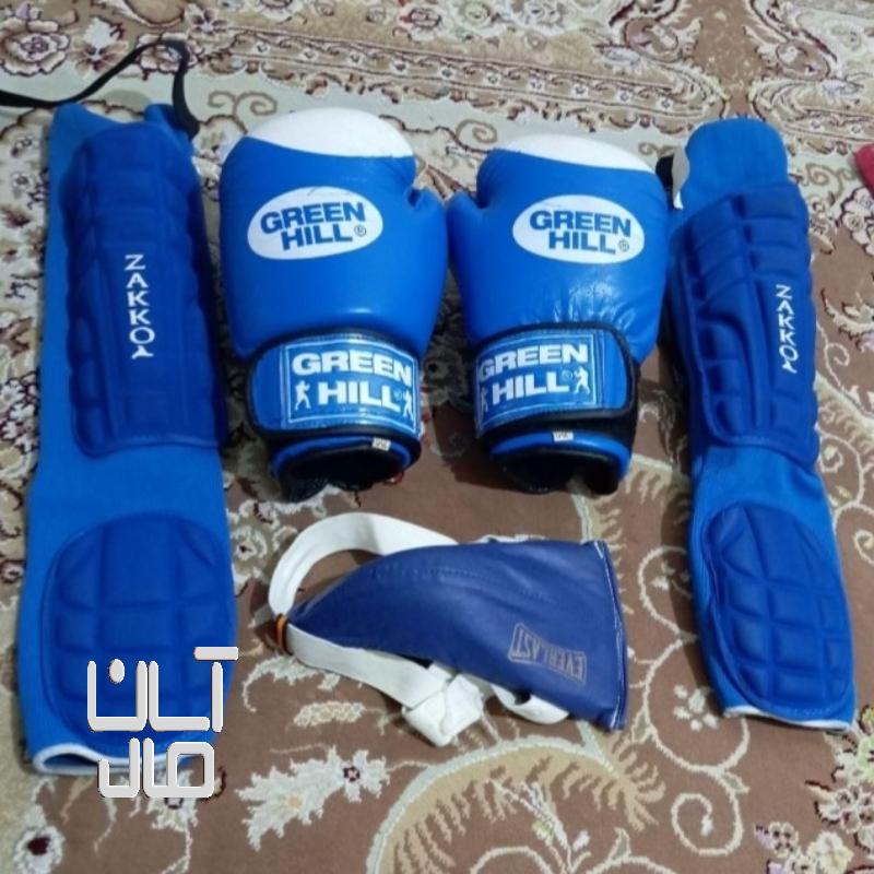 زانو بند ودستکش بکس