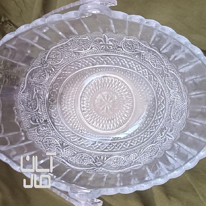 تعدادی ظرف