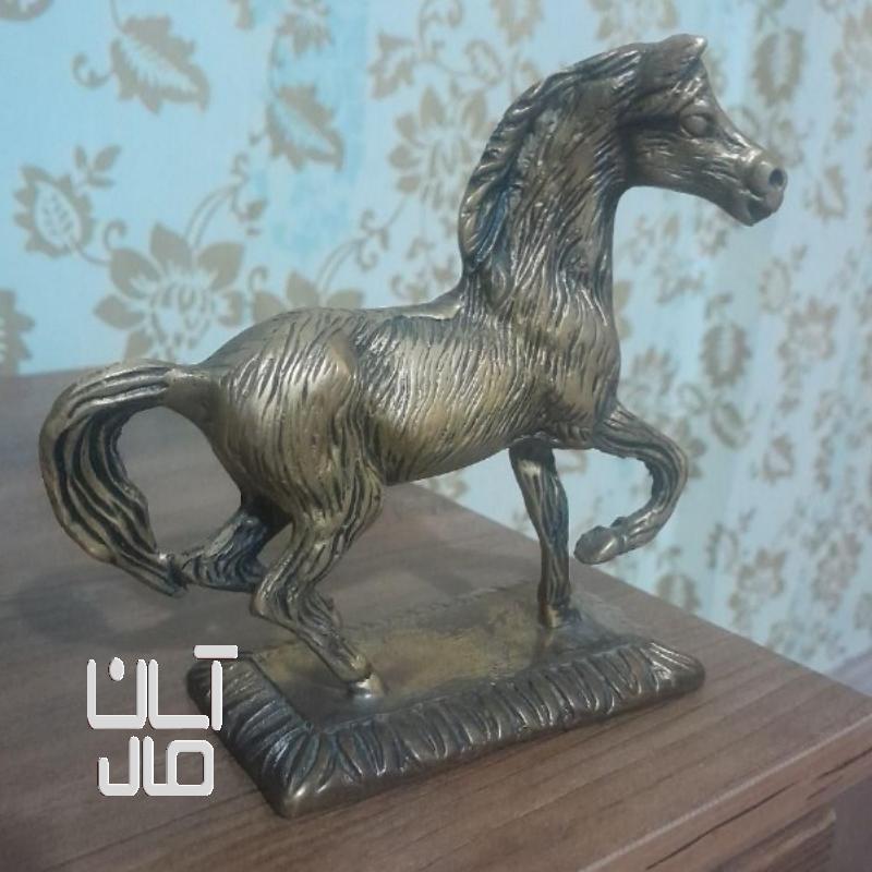 اسب برنز