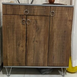 جاکفشی سه طبقه