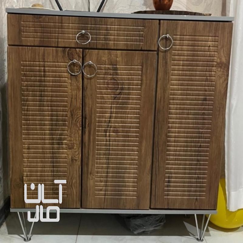 جاکفشی سه طبقه