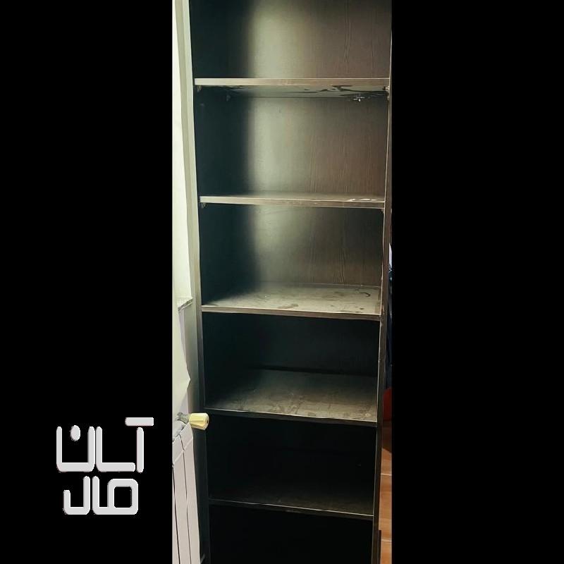 کتابخانه سالم ویترین