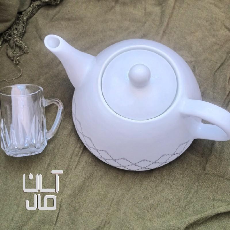 تعدادی ظرف