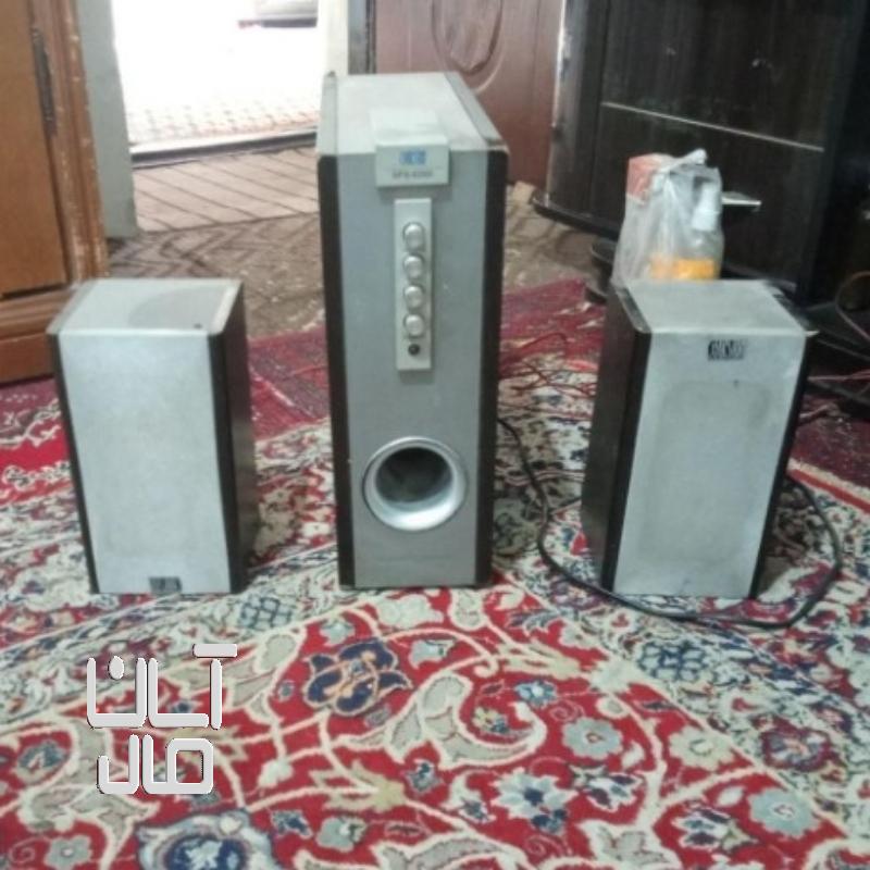 اسپیکر سه تیکه