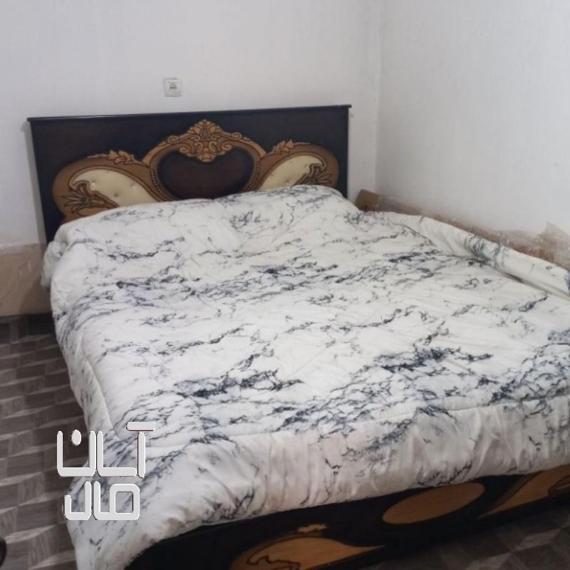تخت دونفره