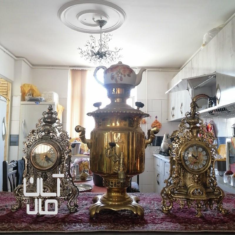 سماور برنزی 2 عدد ساعت برنزی