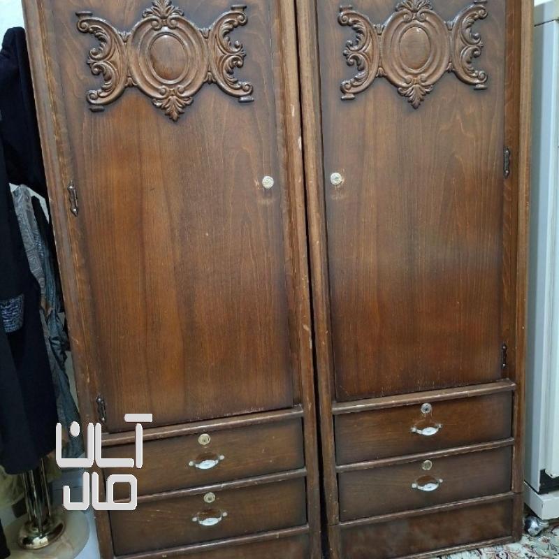 کمد چوبی
