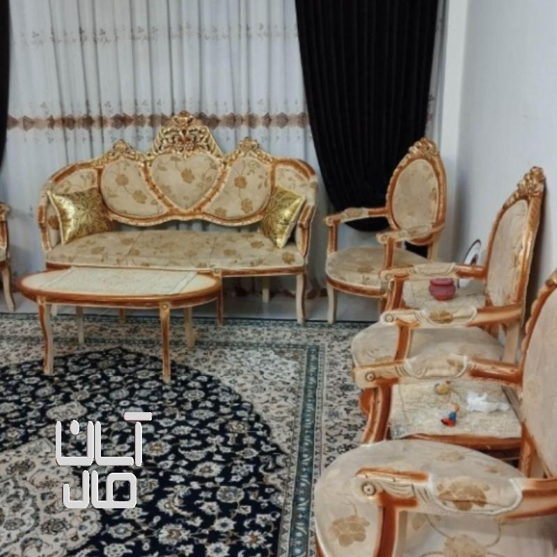 مبل سطنتی