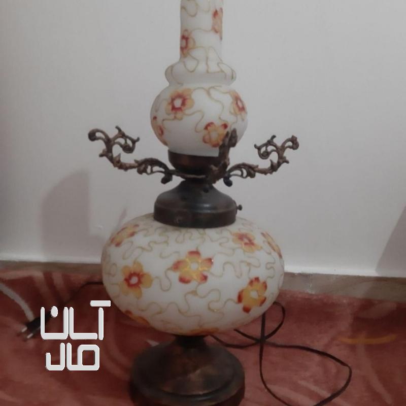 چراغ رومیزی