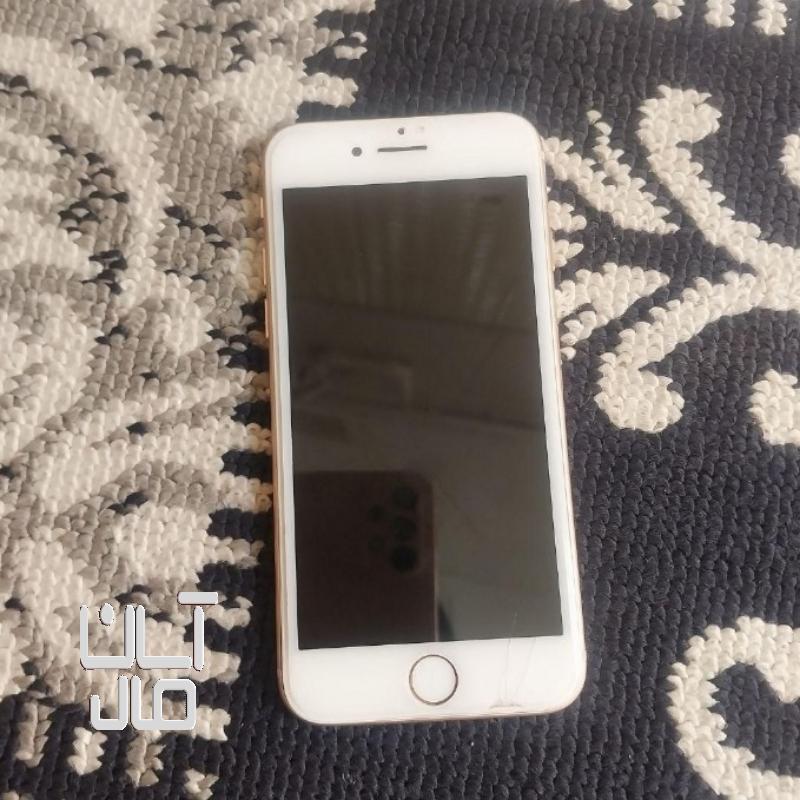 گوشی آیفون ۸