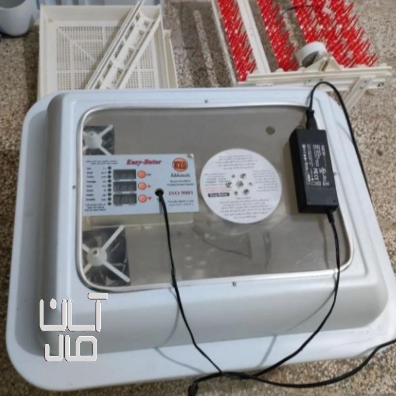 دستگاه جوجه کشی