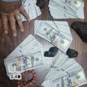 معاملات سنگ‌های جواهری