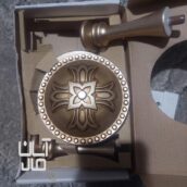 گل میخ پرده