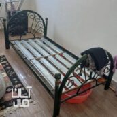 تخت یکنفره فلزی