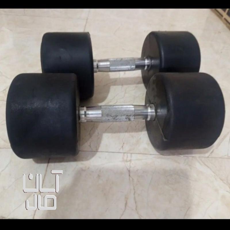 دمبل ۱۲ کیلویی