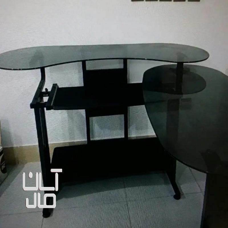 میز کامپیوتر