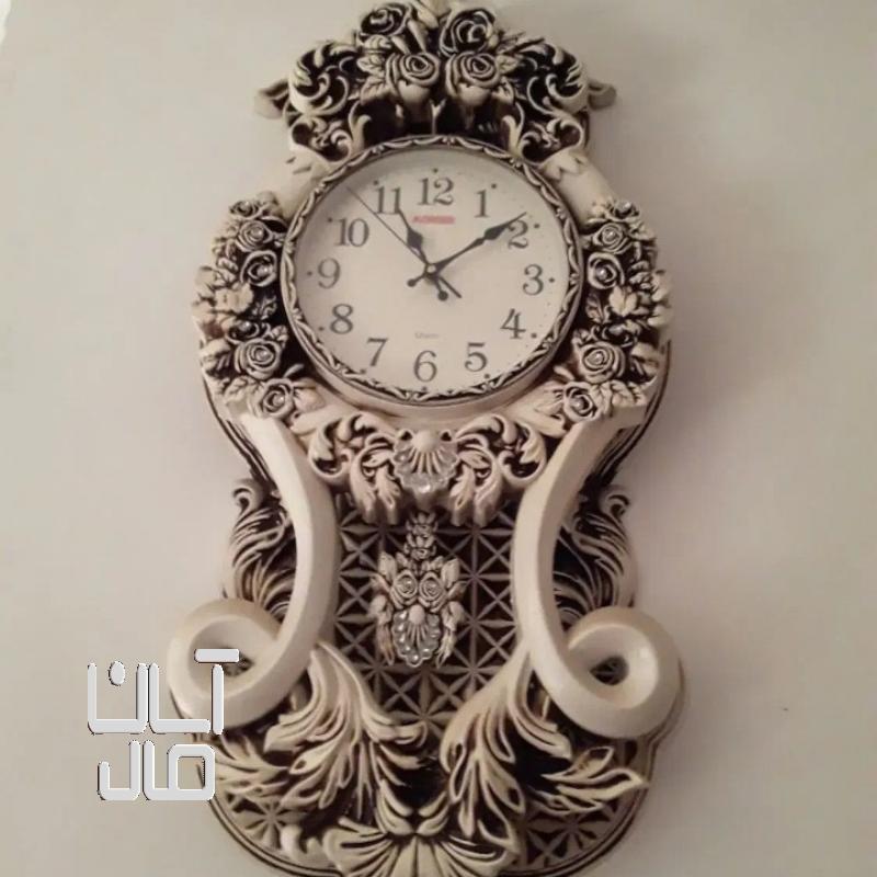 ساعت دیواری