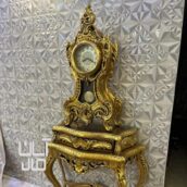 ساعت با میز