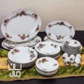 سرویس چینی گل سرخی