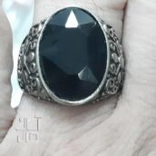 انگشتر نقره ای نگین مشکی براق لیزری