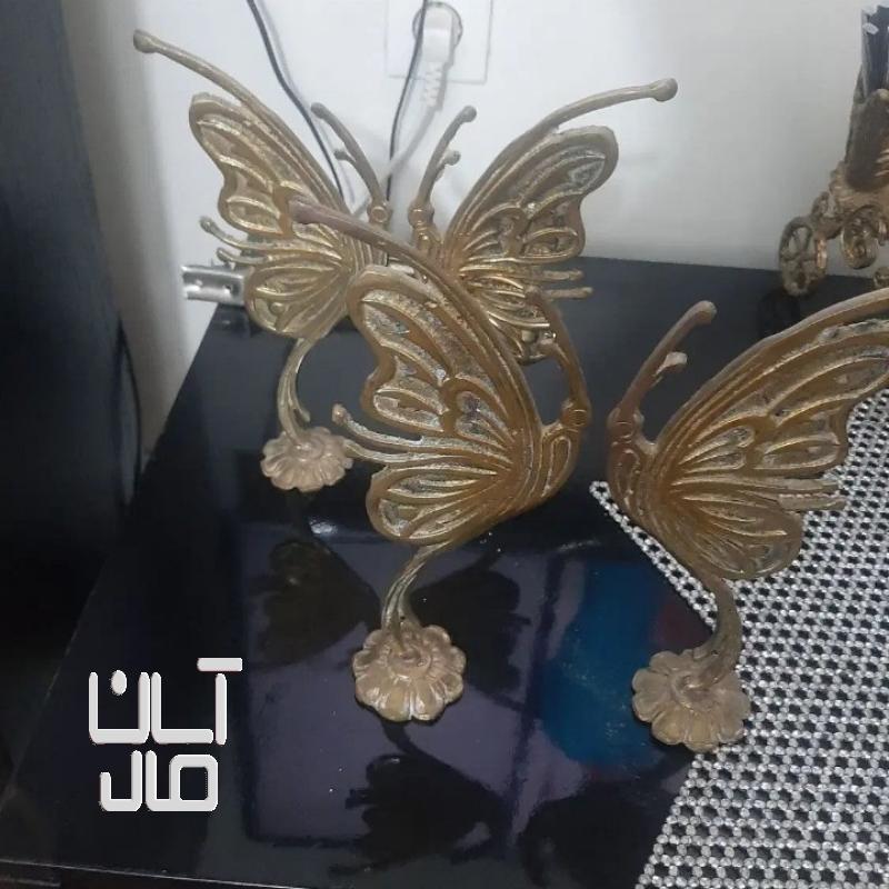 مجسمه برنجی پروانه