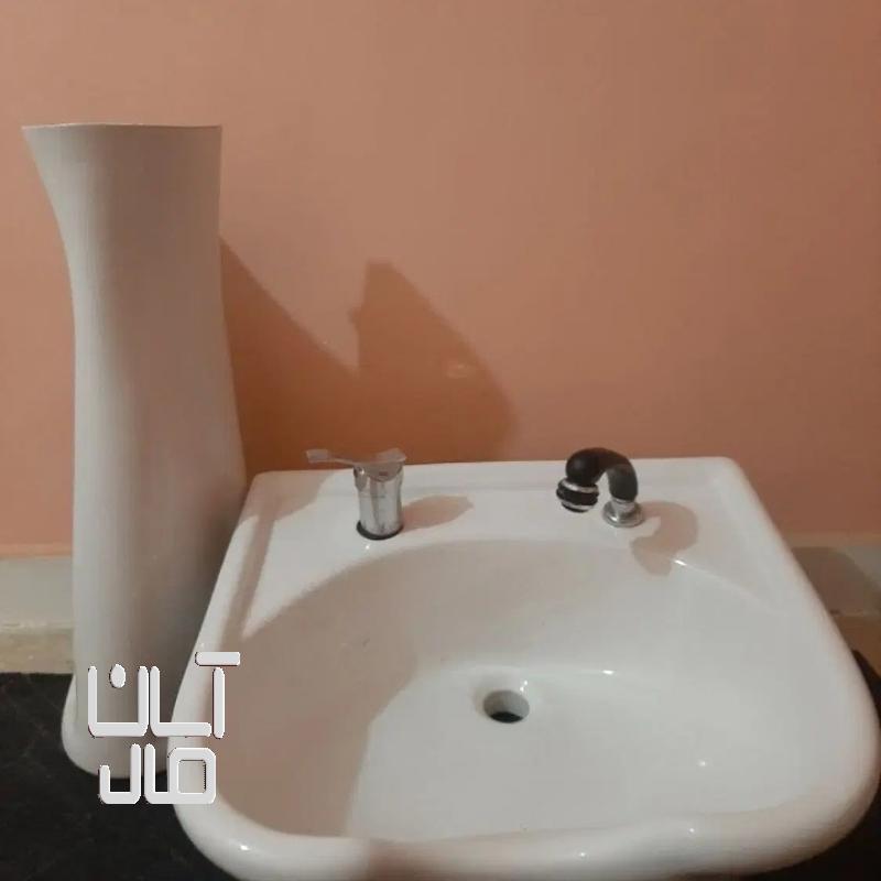 روشویی همراه شیر