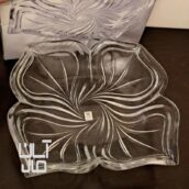 شیرینی خوری