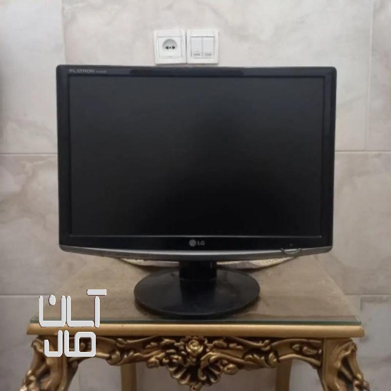 مانیتور ۱۹ اینچ