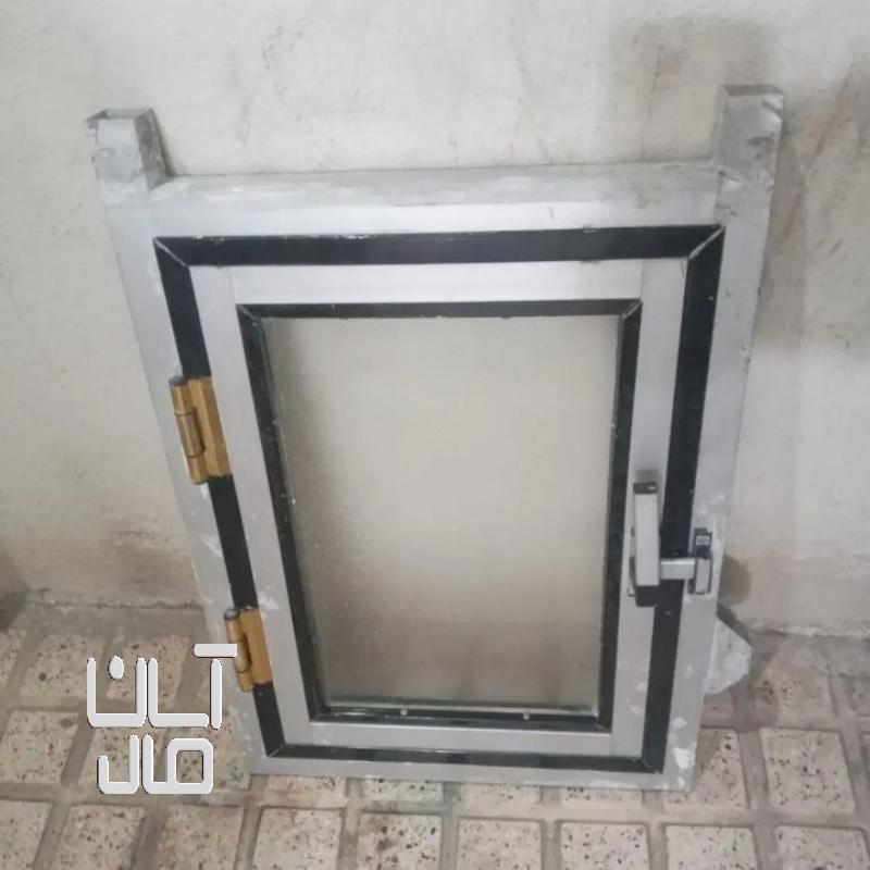 پنجره آلومینیومی