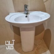 روشویی همراه شیر