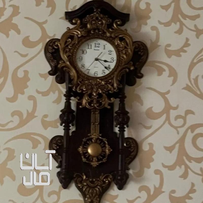 ساعت دیواری