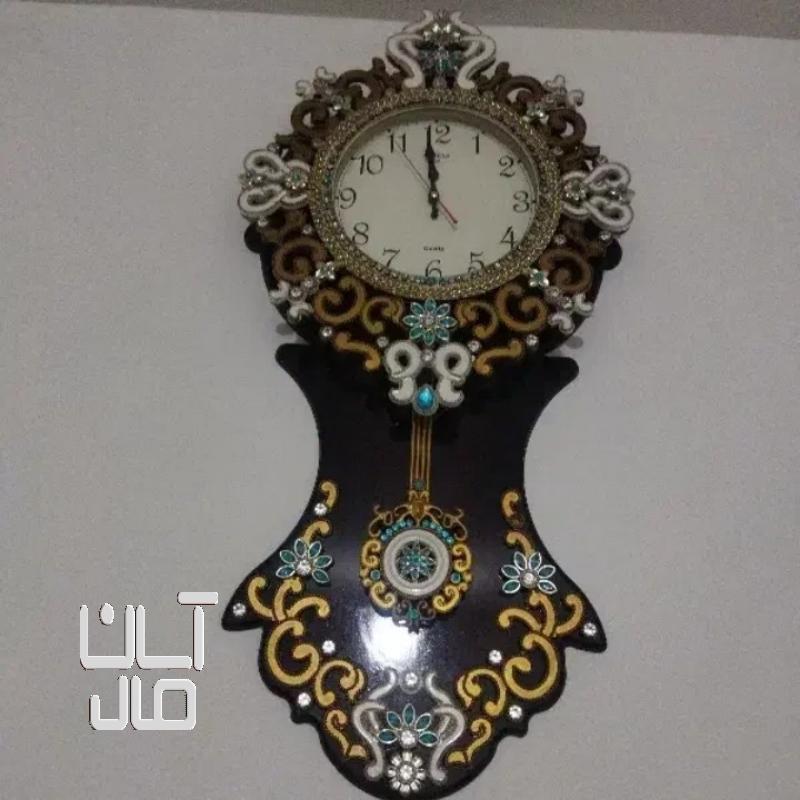 ساعت دیواری