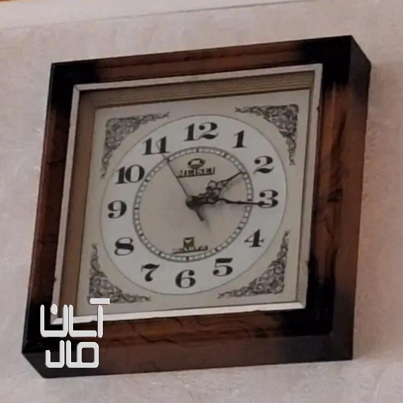 ساعت دیواری