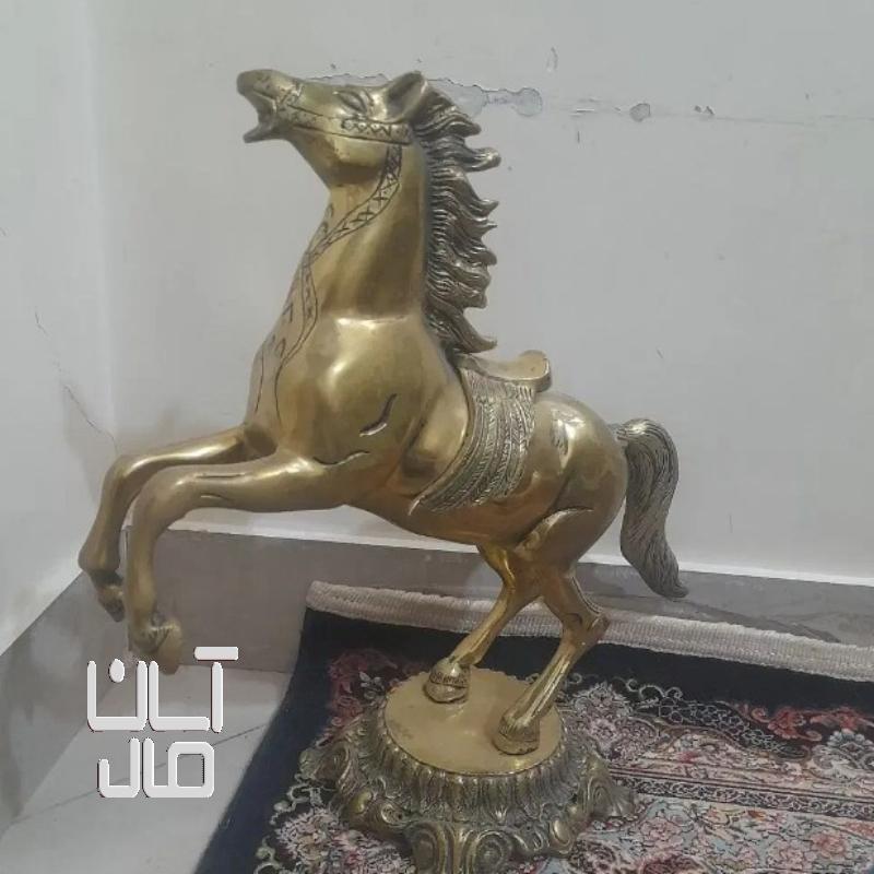 مجسمه اسب برنز