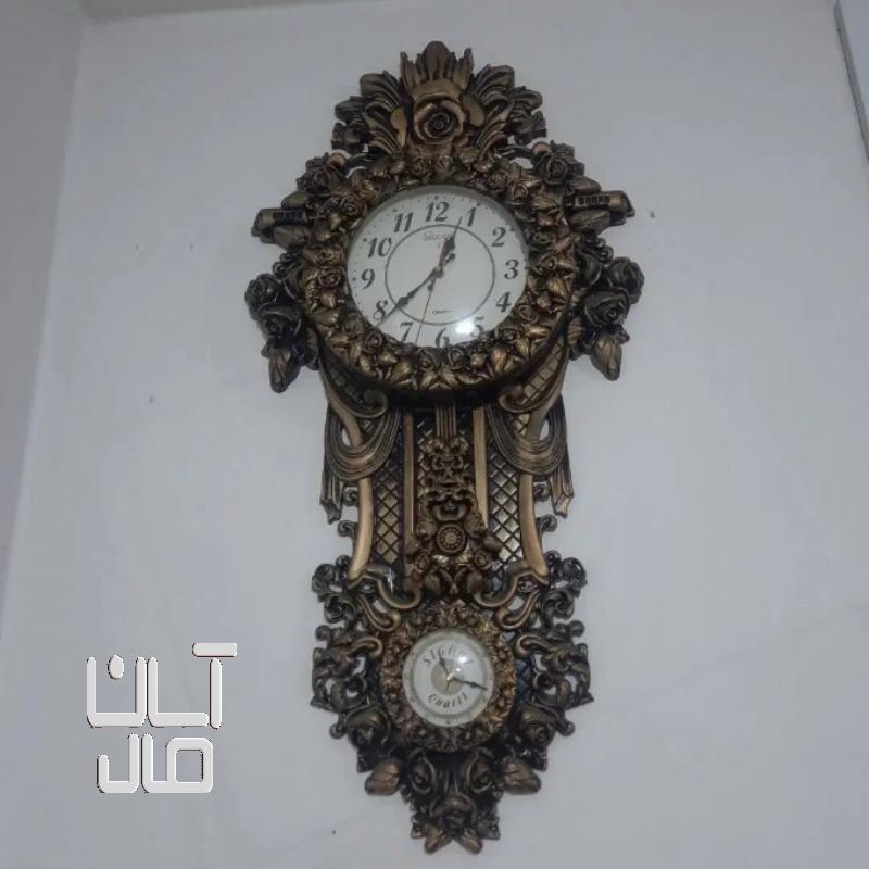 ساعت دیواری